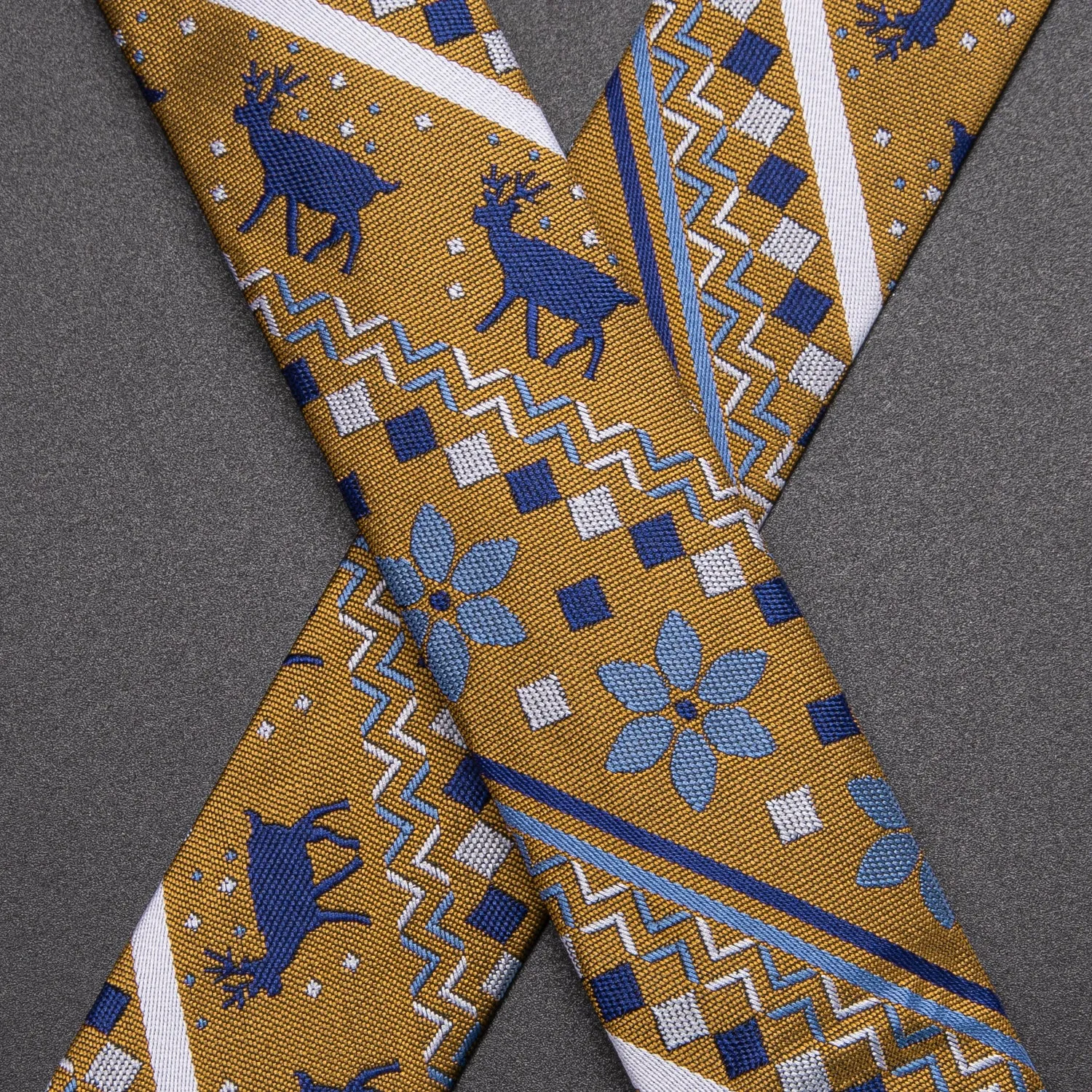 Hi-Tie Christmas Golden Blue Novelty Suspender Bowtie Hanky Cufflinks Set