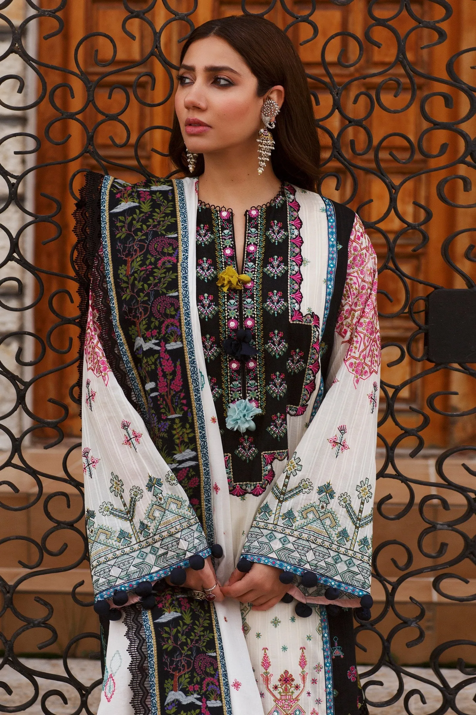 Élan Luxury Lawn Collection – EL21-01 A (MELIKE)