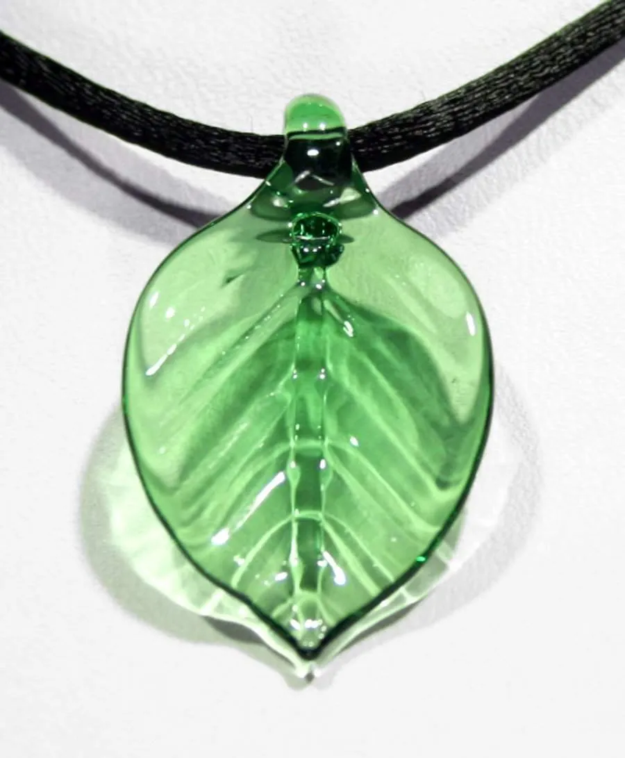 Leaf Pendant Necklace