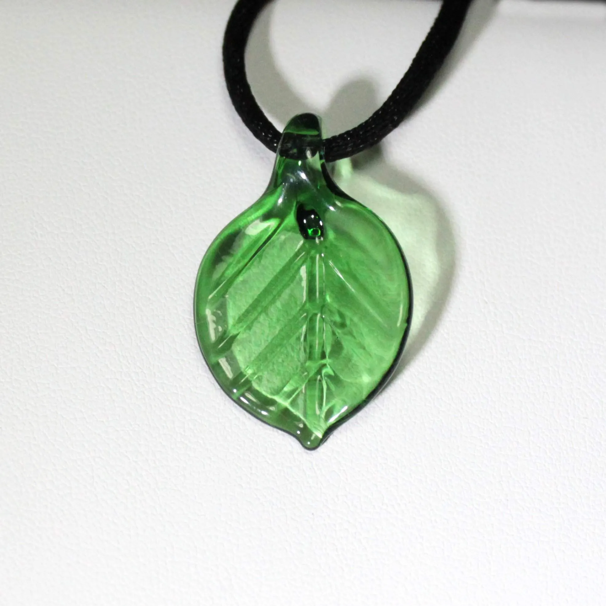 Leaf Pendant Necklace