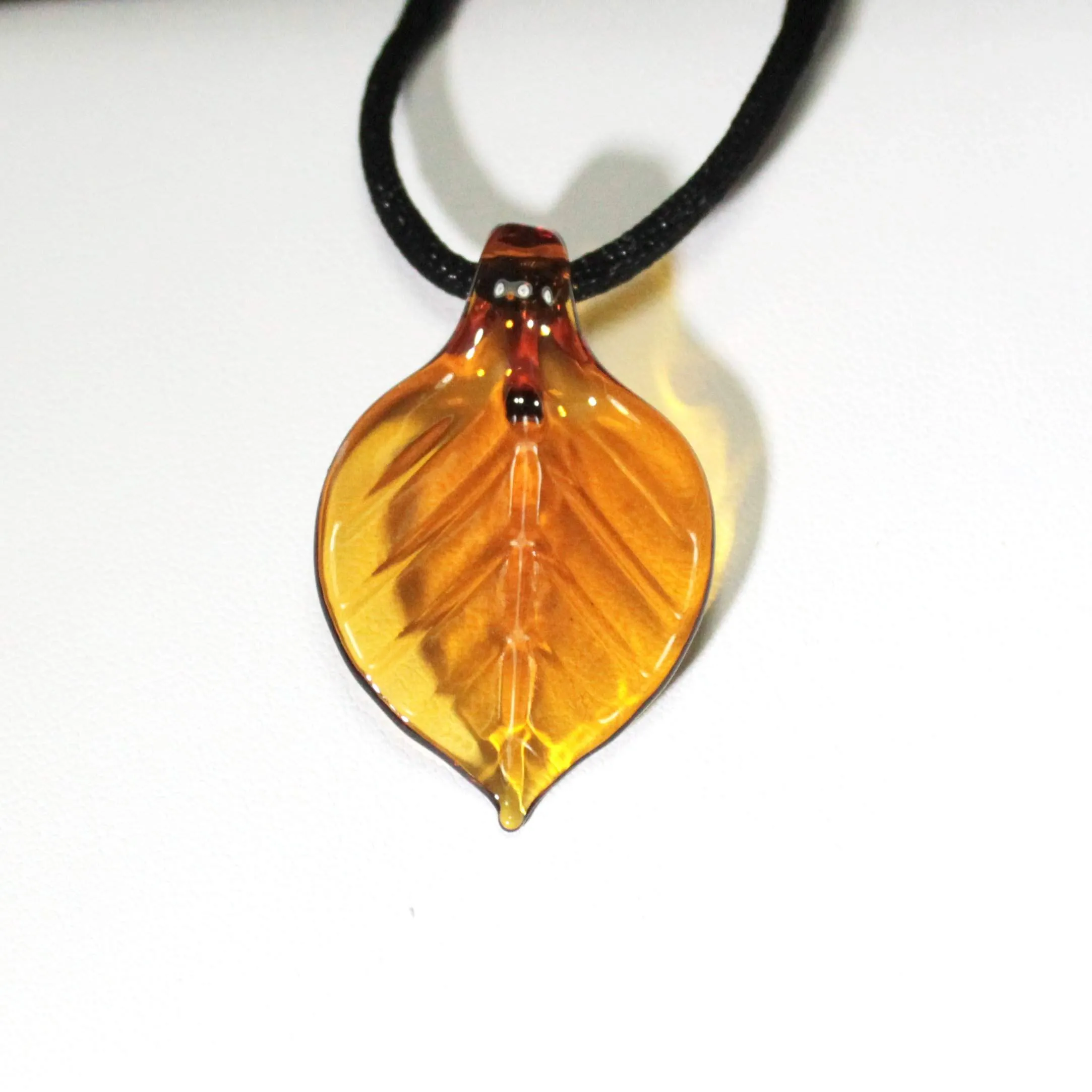 Leaf Pendant Necklace