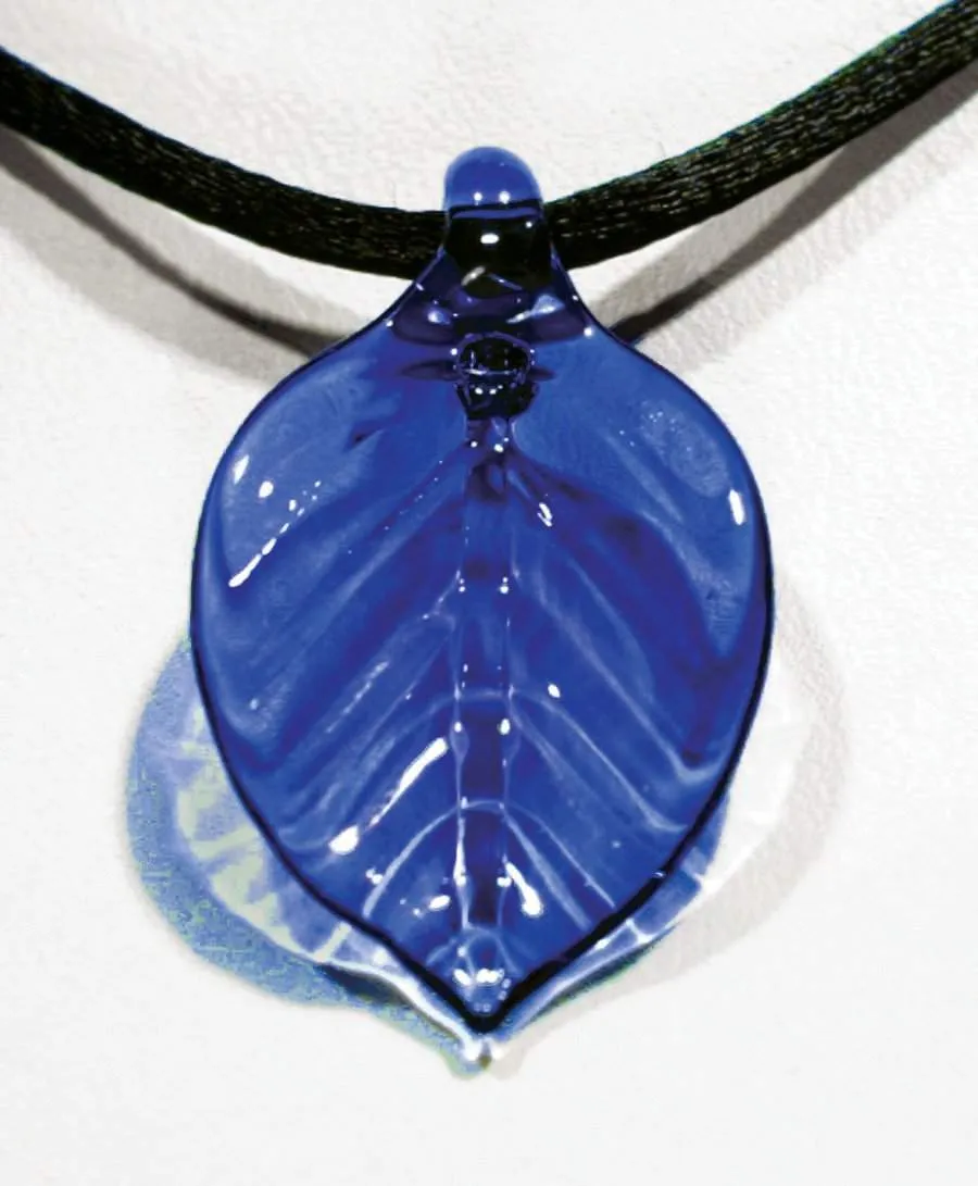 Leaf Pendant Necklace