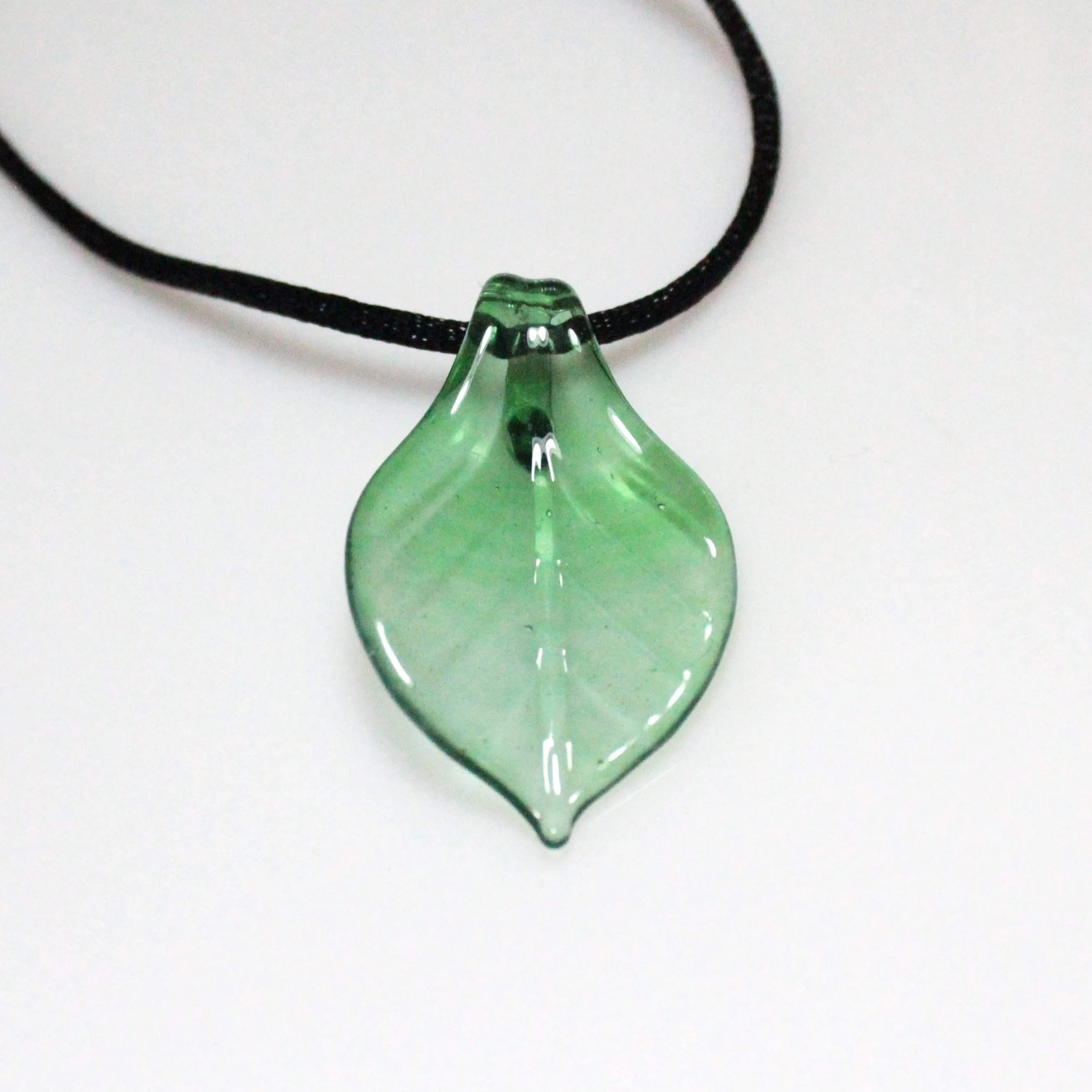 Leaf Pendant Necklace