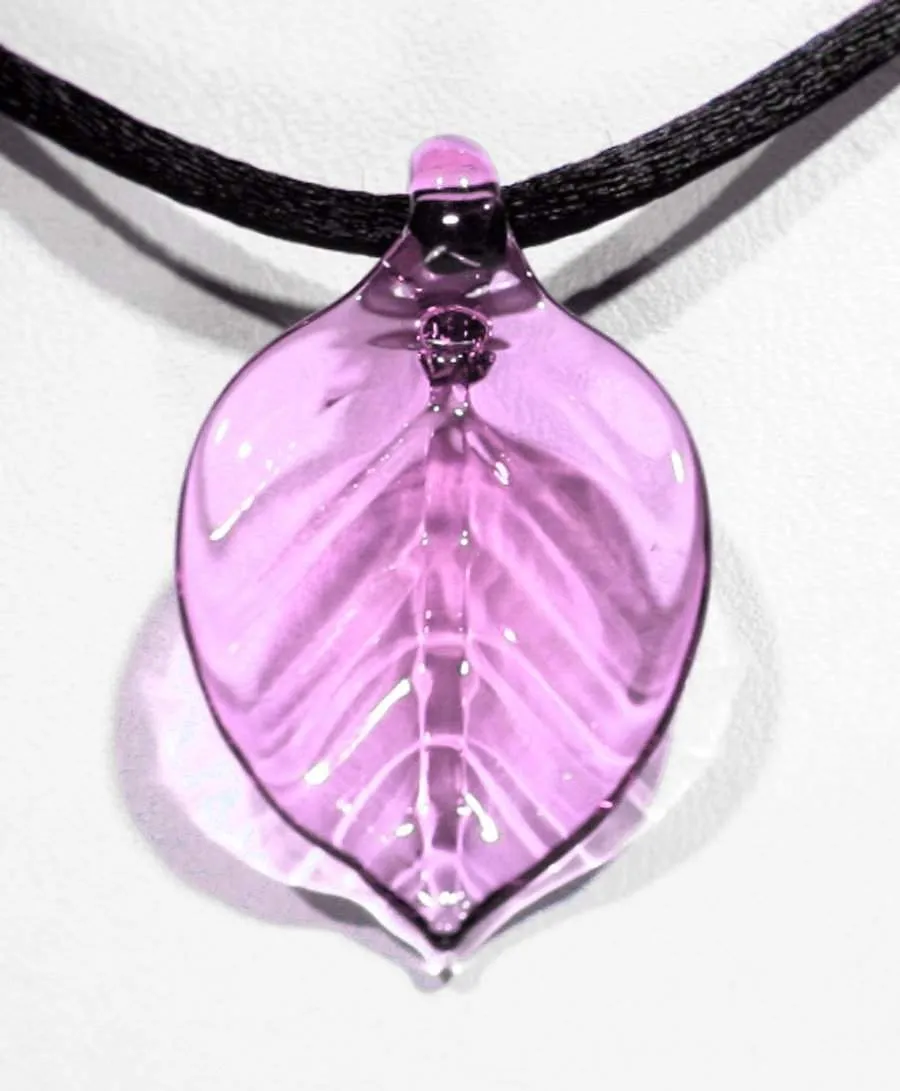 Leaf Pendant Necklace