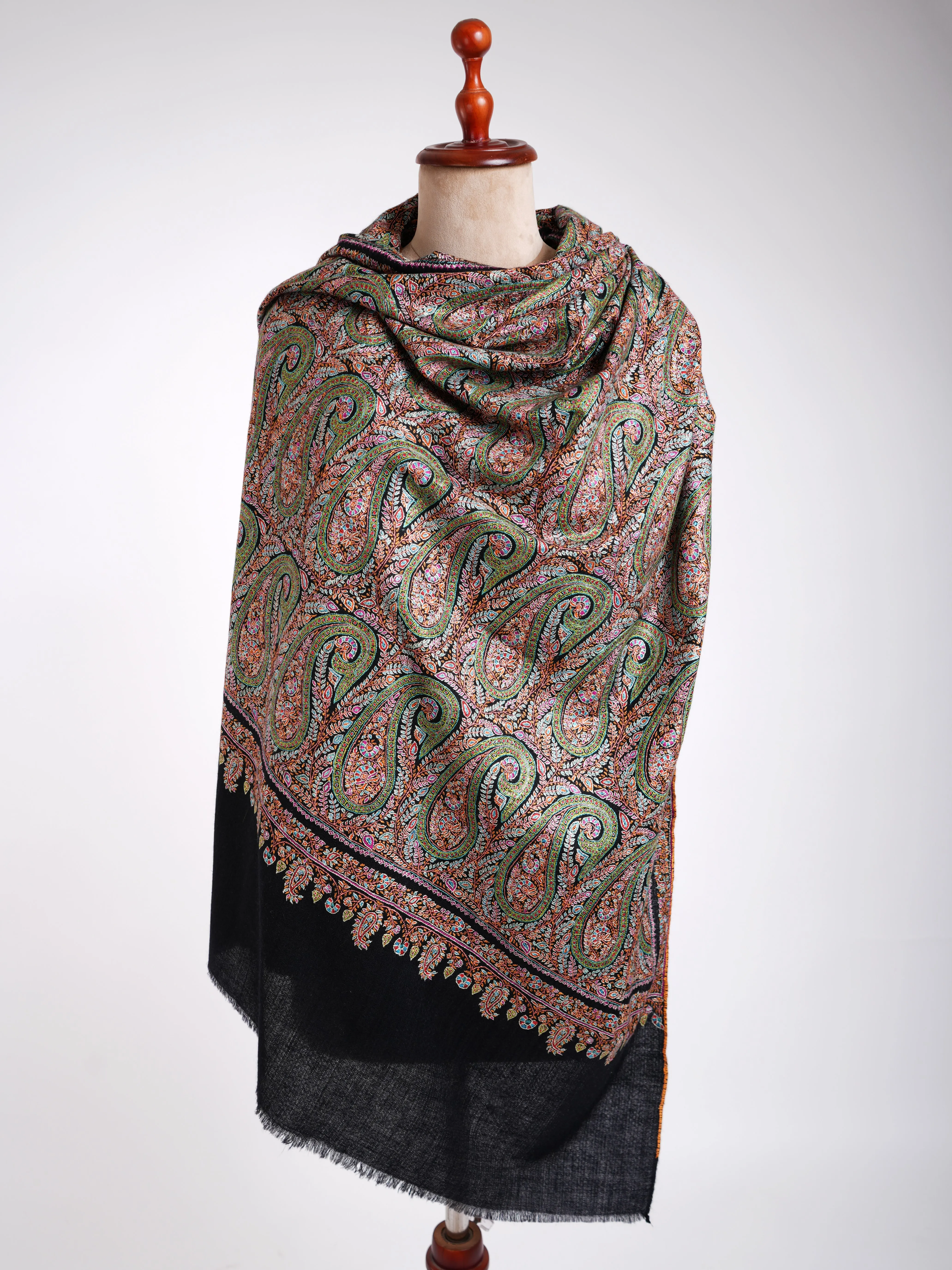 Sozni Hand Embroidery Kashmiri Pashmina Shawl Black